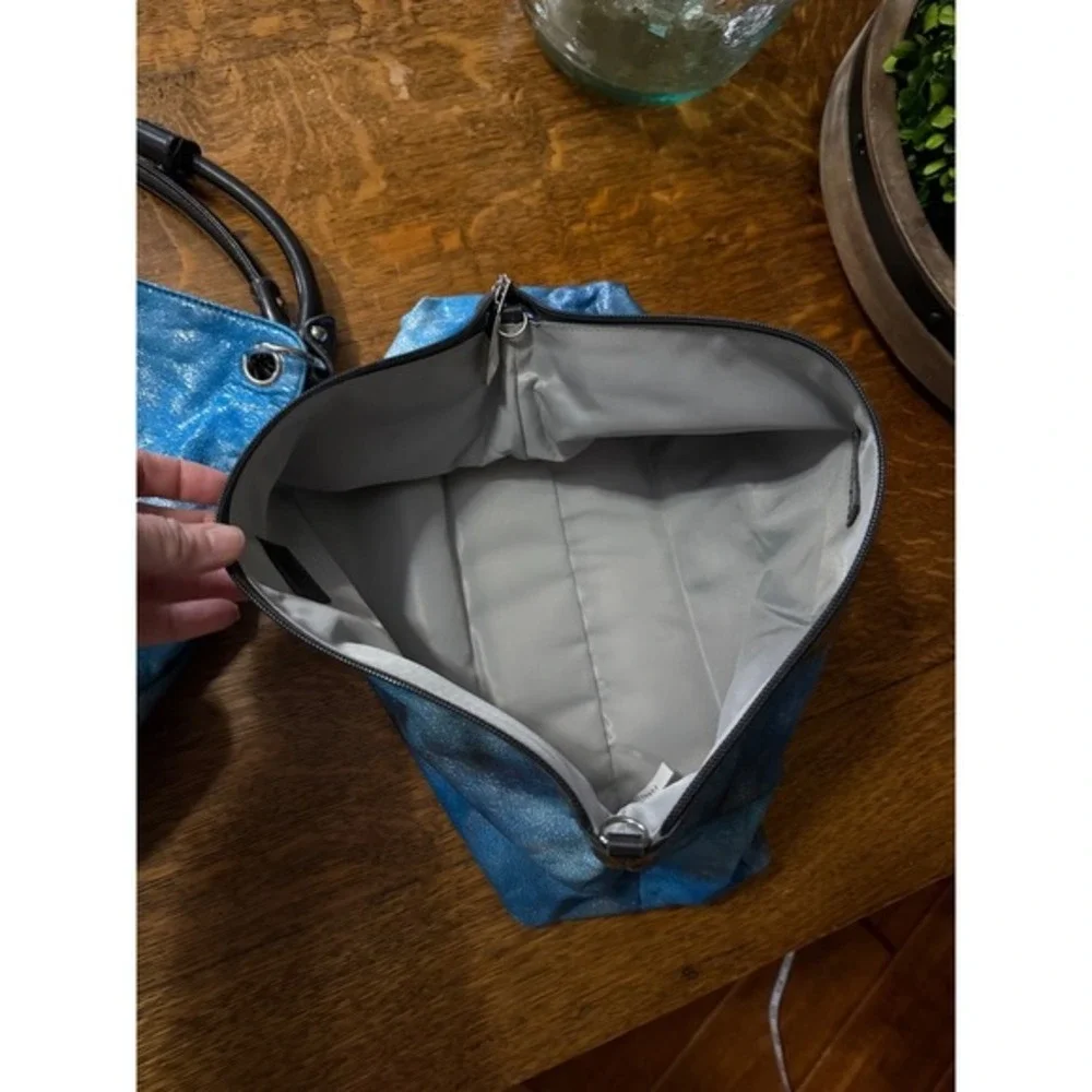 Beijo Couture Blue Silver Metallic Tie Dye‎ Hobo Bag and Pouch Set 2pc